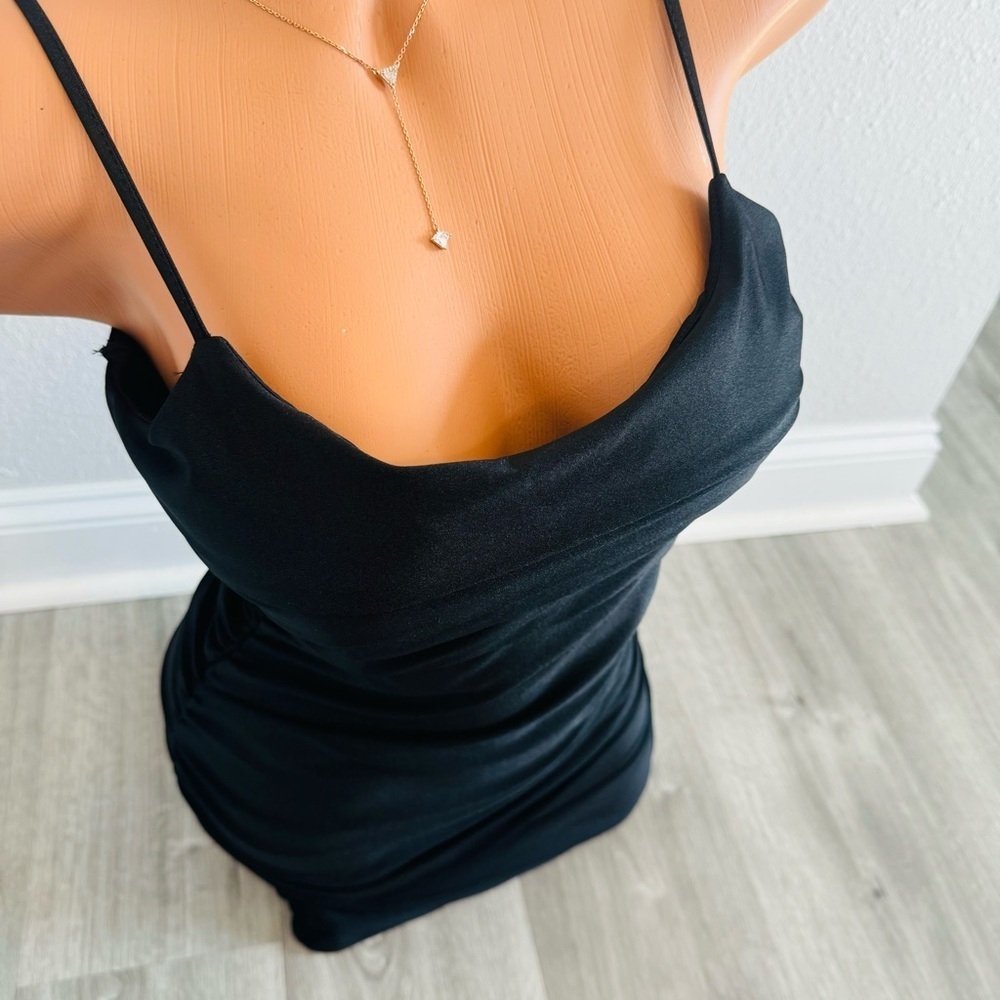 Sexy Black Stretch Mini Dress With Ruching in Back Size 9 / Medium NWT​​​ - Picture 4 of 9